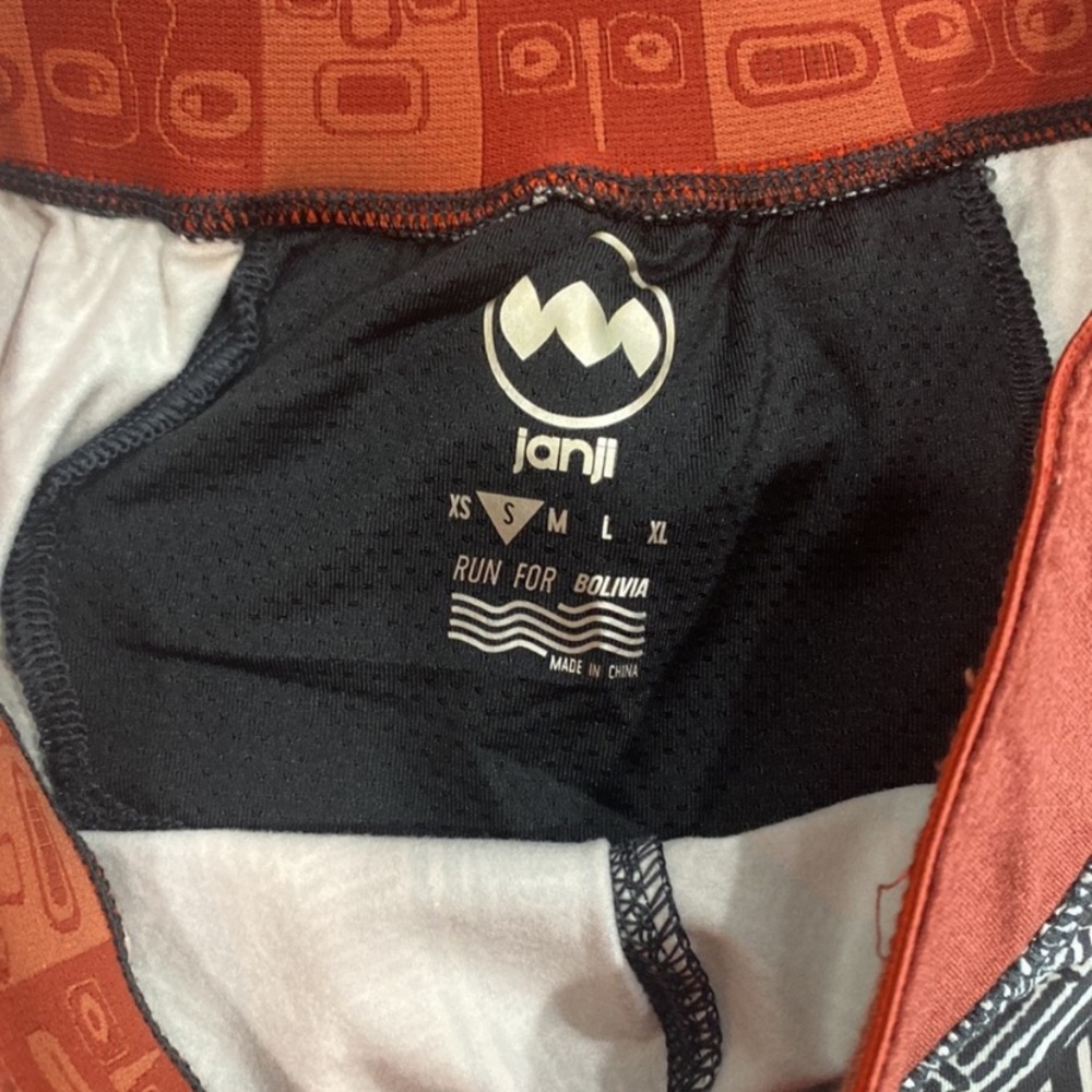 Janji Red and Black Geometric Sports Bra and Shorts - Picture 3 of 3